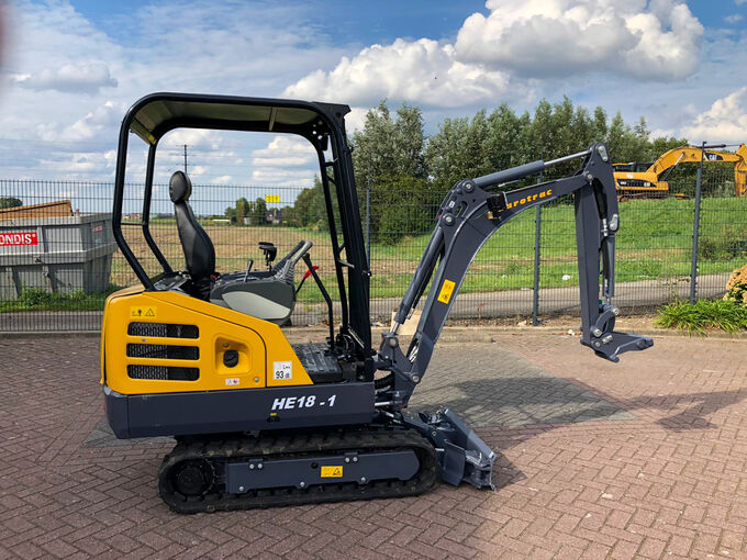 Eurotrac HE-18 mini graafmachine € 85